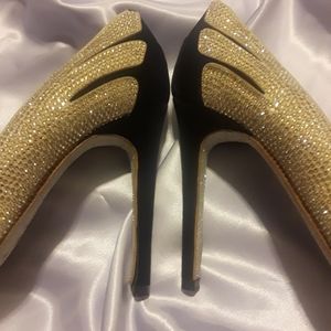 LUXURIOUS Heels, So Chic